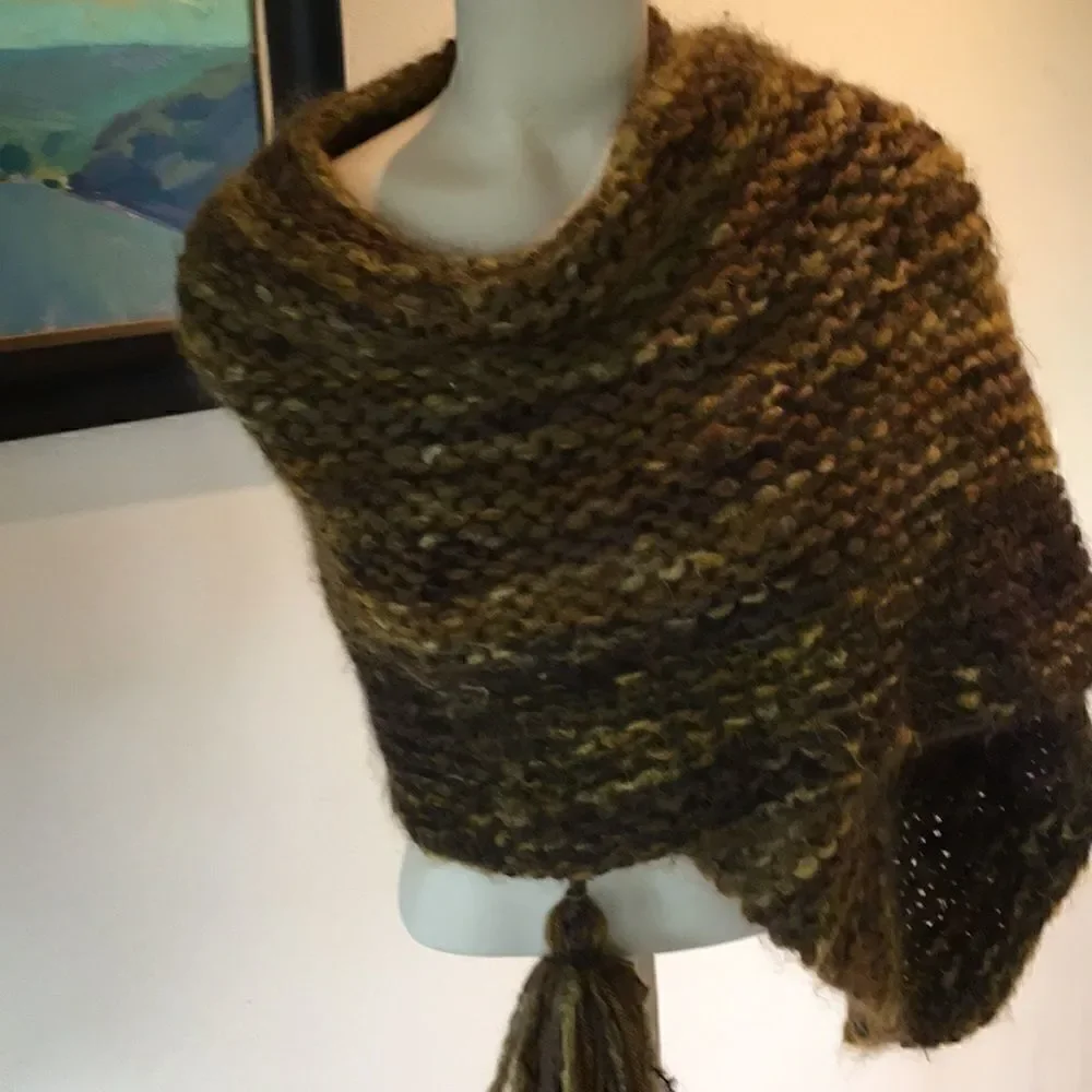 HAND CRAFTED Art chunky knit. Cropped knit Shrug Wrap wool scarf Browns golds